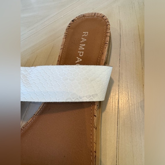 Rampage Pink and White Strap Sandal -Size 8 - Picture 11 of 11